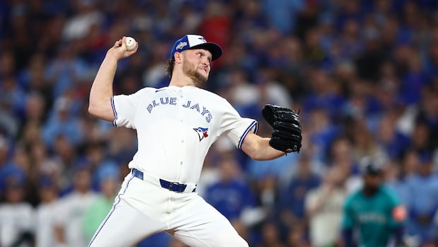 blue-jays-take-an-early-2-0-lead-against-mariners-in-game-6