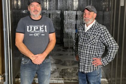 how-this-pei.-lobster-tank-designed-by-students-streamlines-shellfish-storage