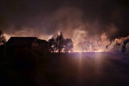 wildfire-evacuation-underway-north-of-sharbot-lake