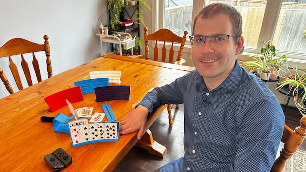 ‘i-dont-like-to-be-limited’:-sask.-man-using-3d-printing-to-help-disabled-people-navigate-everyday-tasks