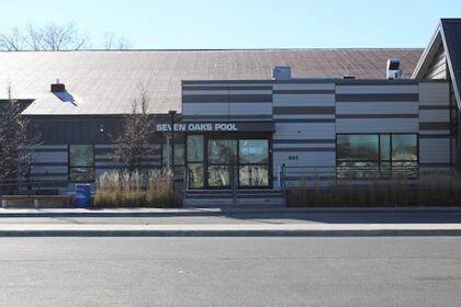 winnipeg’s-seven-oaks-pool-closing-for-at-least-1-year