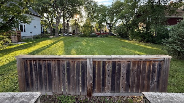 supportive-housing-plan-moves-forward,-minus-one-vacant-lot-in-winnipeg’s-west-end