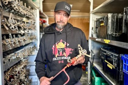 wall-of-water’:-how-sprinklers-are-saving-homes-from-wildfires