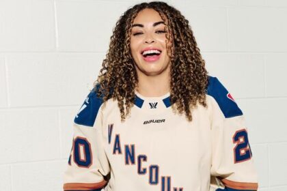 new-pwhl-teams-in-vancouver,-seattle-unveil-jerseys