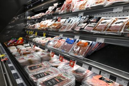 with-food-inflation-rising,-conservatives-demand-liberal-action-on-cost-of-living