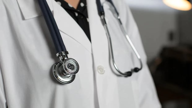 ontario’s-new-residency-policy-leaving-some-internationally-trained-doctors-in-limbo