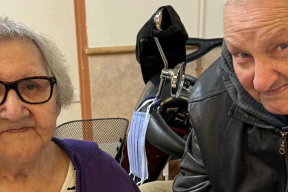 wedding-of-the-century:-hospital-wedding-proposal-decades-in-the-making