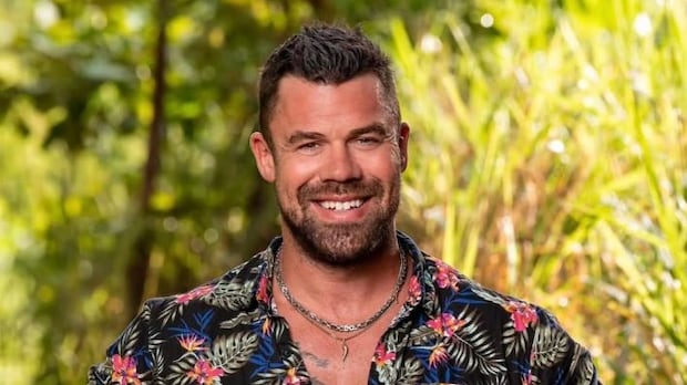 sask.-born-survivor-contestant-describes-chaos,-panic-as-snake-bite-put-him-out-of-game