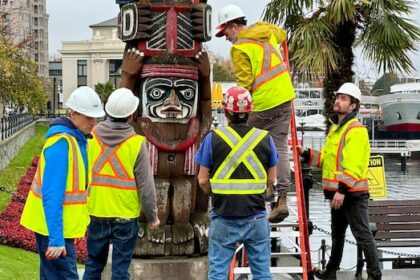 prominent-totem-pole-‘retiring’-from-victoria’s-inner-harbour,-going-to-home-community-of-carver