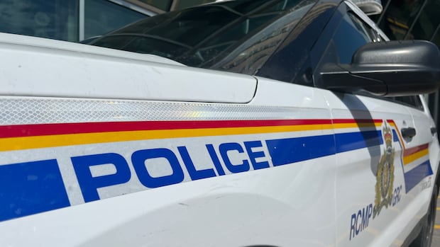 17-year-old-dies-a-week-after-being-hit-by-vehicle-in-selkirk:-manitoba-rcmp