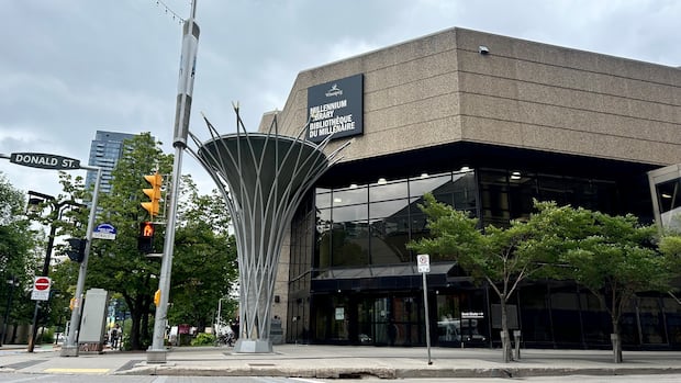 revamped-support-hub-opens-at-winnipeg’s-millennium-library