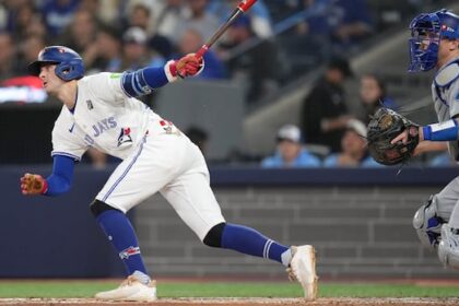 blue-jays-bash-a-2-run-homer-to-tie-game-1-of-the-world-series-2-2