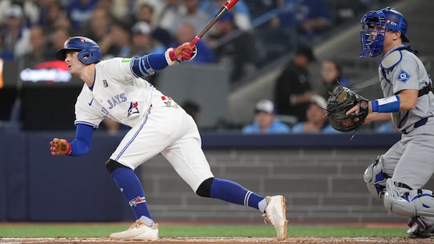 blue-jays-bash-a-2-run-homer-to-tie-game-1-of-the-world-series-2-2