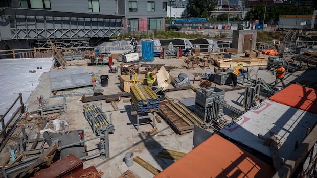 vancouver’s-broadway-subway-project-will-close-1-block-of-thoroughfare-to-cars-for-months