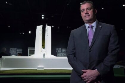 tim-cook,-chief-historian-at-canadian-war-museum,-dies-at-54