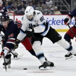 mammoth-down-jets-3-2-in-winnipeg