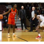 university-basketball:-cape-breton-capers-men-sweep-opening-weekend-with-saint-marys-huskies,-womens-team-drops-two