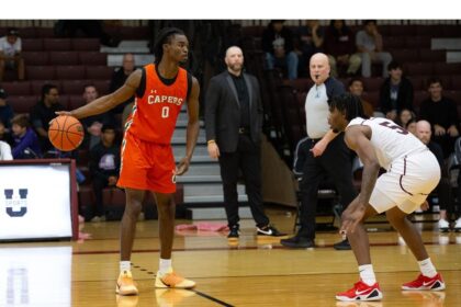 university-basketball:-cape-breton-capers-men-sweep-opening-weekend-with-saint-marys-huskies,-womens-team-drops-two