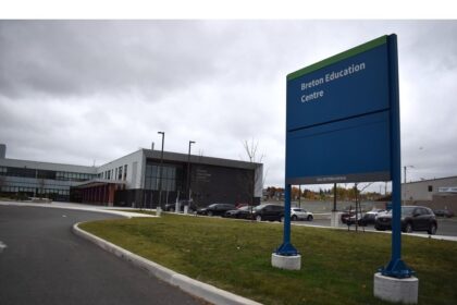 confusion-and-frustration-after-new-waterford-hockey-team-stopped-before-it-could-start