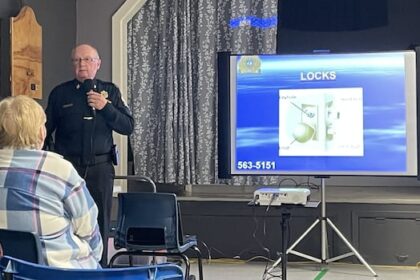 police-meet-with-locals-after-thefts,-break-ins-in-point-edward