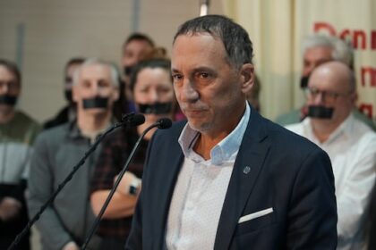 quebec-doctors-prepare-legal-challenge-against-provinces-special-law-as-backlash-grows