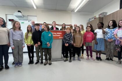 manitoba-funded-832-more-teachers-but-can’t-say-how-many-have-been-hired