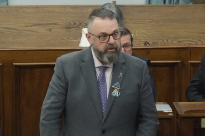 hal-perry-staying-on-as-leader-of-official-opposition-when-pei.-legislature-resumes