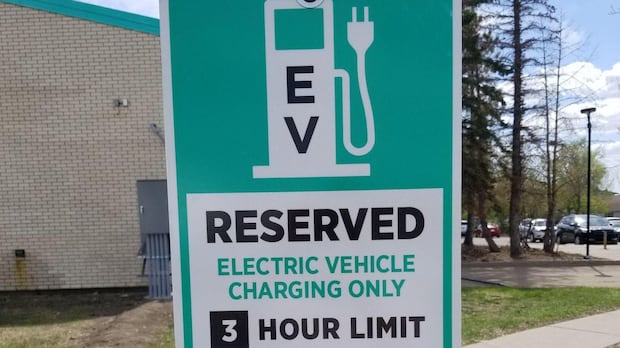 saskatoon’s-city-owned-ev-chargers-no-longer-free-as-$5.35/hr-fee-takes-effect