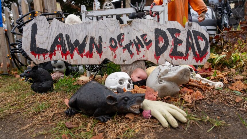 take-a-tour-of-these-spooky-lawns,-if-you-dare