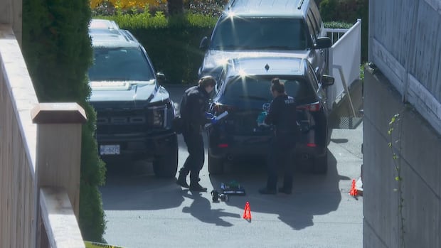 2-men-arrested-in-extortion-related-shooting-in-surrey,-bc.:-police