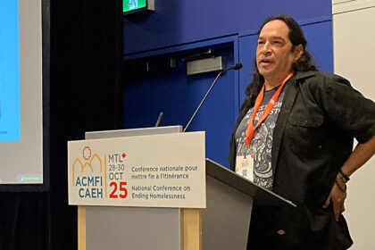 deux-approches-de-la-dependance-visent-a-aider-autant-de-consommateurs-dalcool-itinerants-que-possible