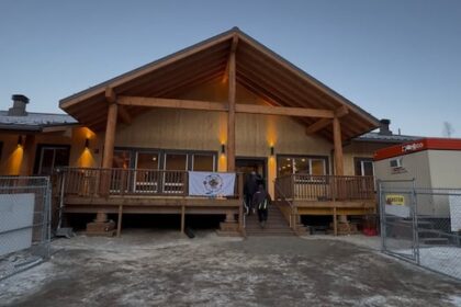 trʼondek-hwechʼin-first-nation-opens-its-$9.8m-elders-complex-in-dawson-city,-yukon