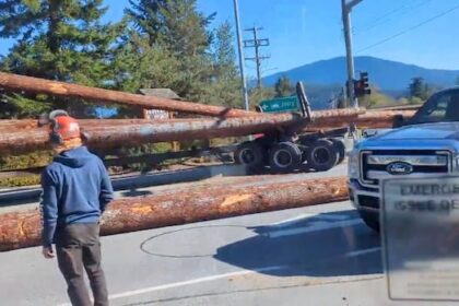 ‘recipe-for-disaster’:-dangerous-corner-causing-concern-for-gibsons,-bc.,-schoolchildren