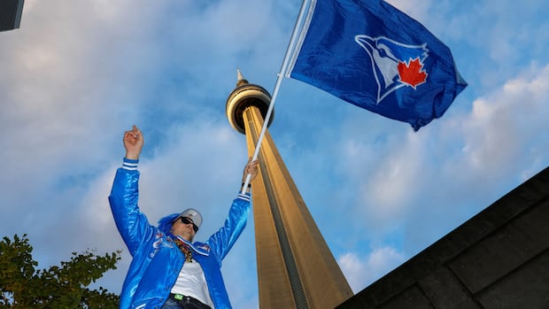 blue-jays-face-dodgers-in-toronto-for-winner-take-all-world-series-game-7