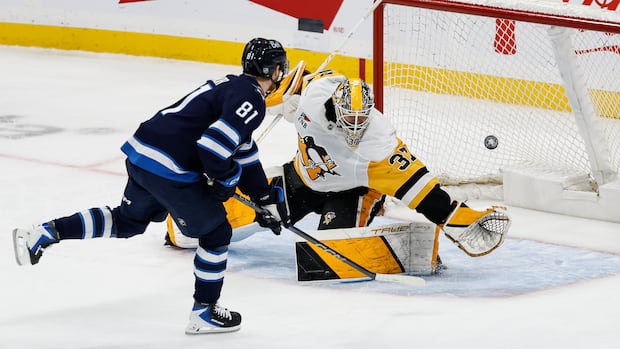 rookie-brad-lambert-scores-1st-nhl-goal-as-jets-take-5-2-win-over-penguins
