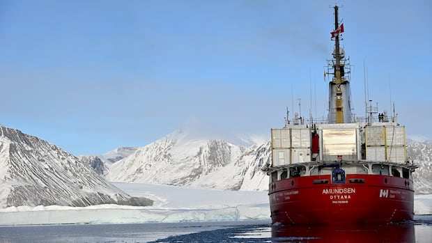 unb-researcher-exploring-at-risk-sea-ice-returns-from-arctic-expedition