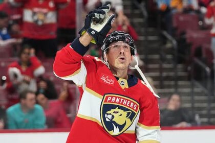 panthers’-brad-marchand-dedicates-‘special’-goal-to-late-daughter-of-close-friend