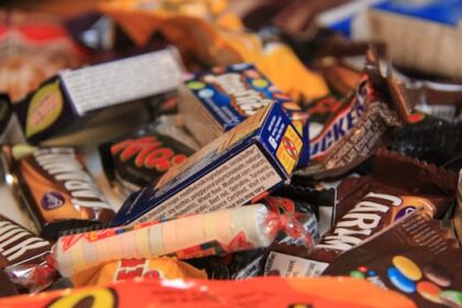 winnipeg-mom-returns-‘precious’-wedding-ring-found-in-kids’-halloween-candy