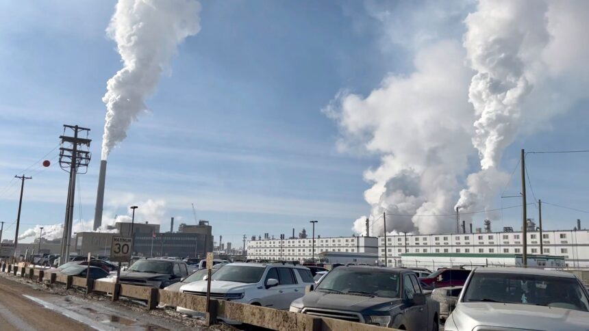 feds-unveil-new-climate-strategy-with-no-details-on-canadas-emission-commitments