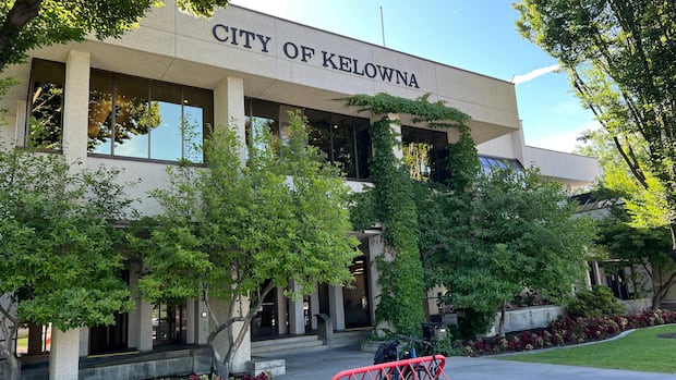 kelowna-looks-to-ease-short-term-rental-rules-amid-a-higher-vacancy-rate