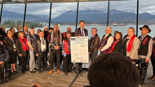 bc.-premier,-first-nations-call-on-feds-to-continue-oil-tanker-ban-along-northern-coast