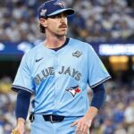 shane-bieber-returning-to-blue-jays-after-exercising-$16m-us-option-in-contract