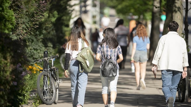 colleges-could-struggle-with-latest-lowered-cap-on-international-students