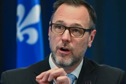 quebec-government-cuts-immigration-targets-for-permanent-residents