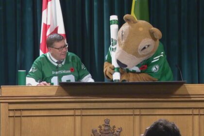 premier-moe-and-gainer-the-gopher-proclaim-nov.-7-as-‘green-and-white-day’