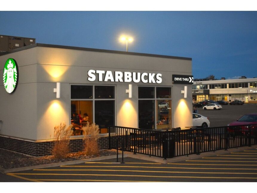 new-glasgow-shares-a-coffee-with-their-local-police