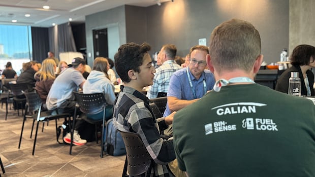 gen-z-wont-answer-e-mails-how-can-sask.-companies-keep-them-as-consumers?