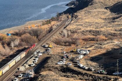 after-fuel-spill,-early-tests-show-no-water-contamination-in-bc.-lake