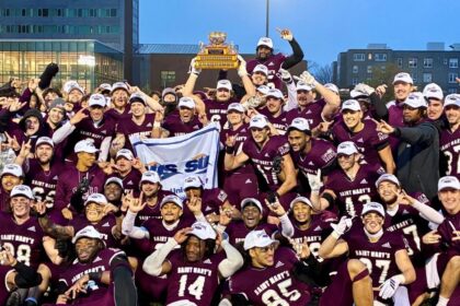 huskies-crush-st-fx.-in-loney-bowl,-advance-to-first-national-semifinal-in-15-years