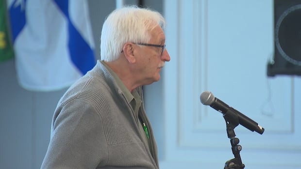 digby-councillor-confronts-nova-scotia-power-ceo-on-late-payment-to-contractor